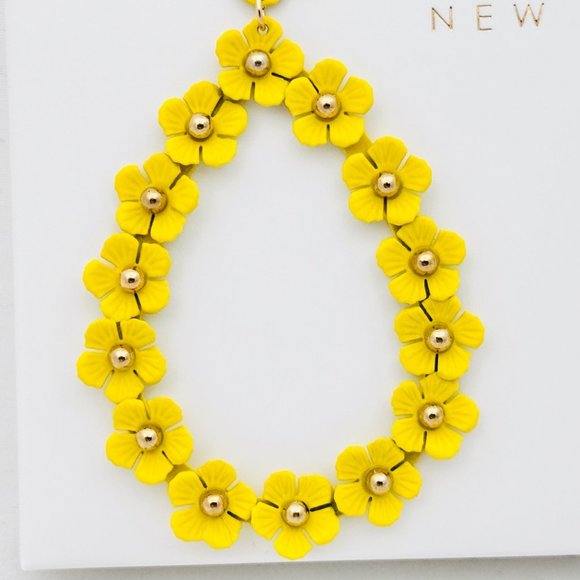 Nicole Miller New York Boho Faux Leather Floral Earrings - New in Box - Picture 5 of 7